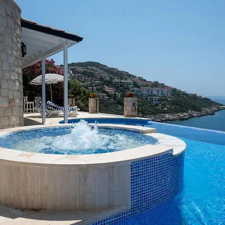 Monix Homes-villa Deniz - Stunning Seaview * קס